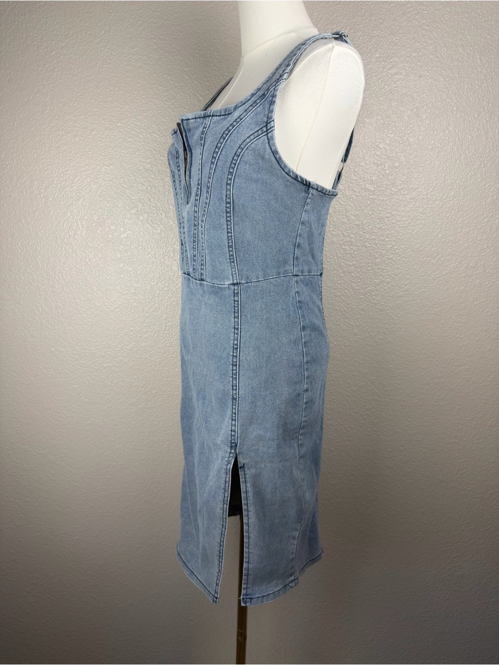 NWOT Blue Denim Midi Dress with Front Zip and Side Slit, Medium - Picture 4 of 7